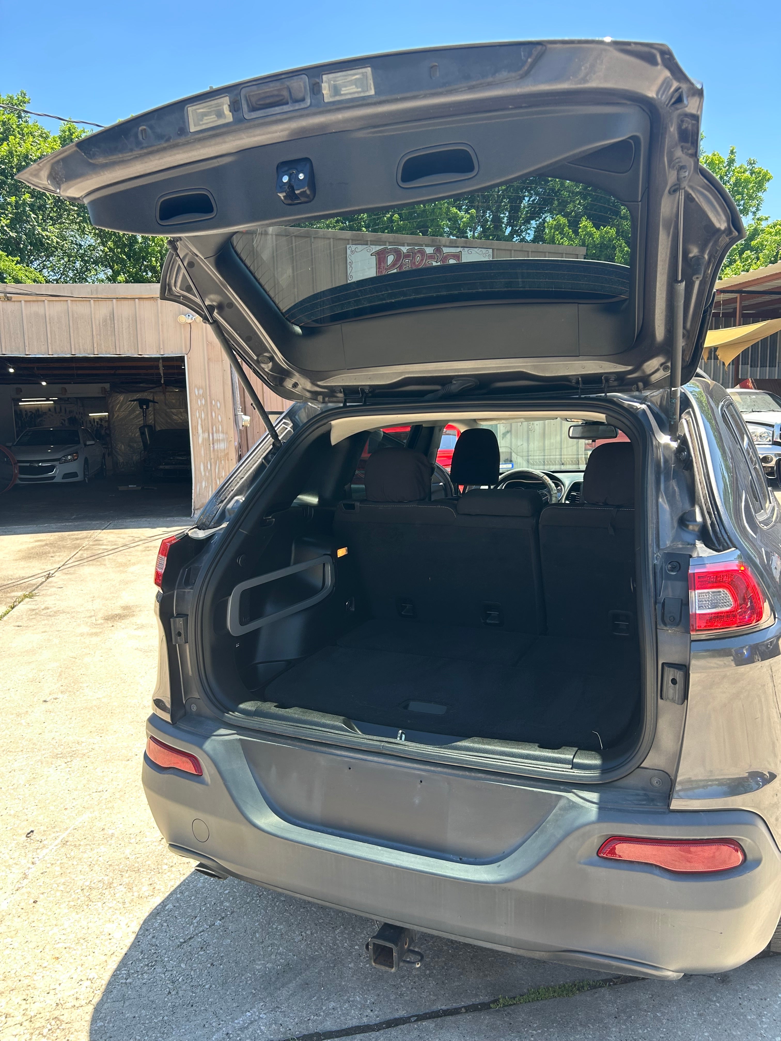 2016 Jeep Cherokee Altitude Sport Utility